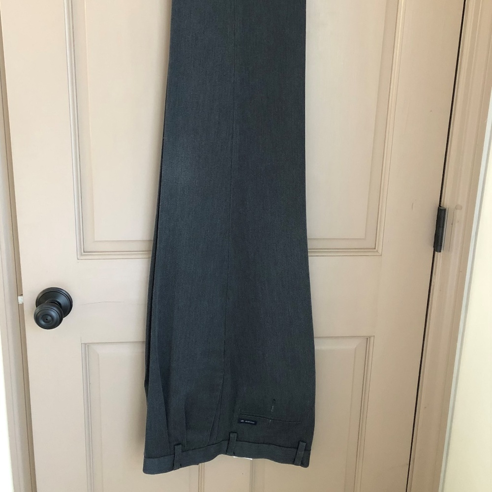 Dockers Khaki's for Men Size 33x32 - Relaxed Fit